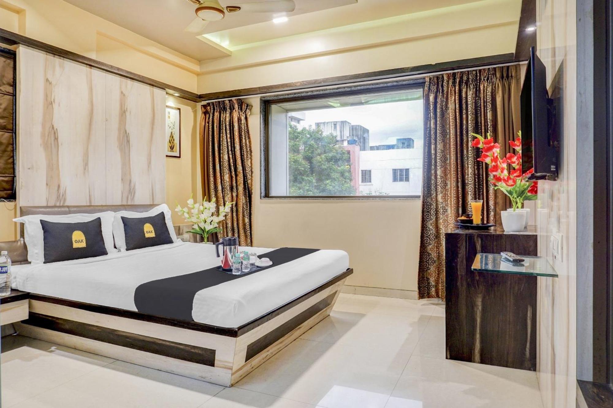 Townhouse Oak Regal Inn Near Sant Tukaram Nagar Metro Station Pimpri-Chinchwad Exterior foto